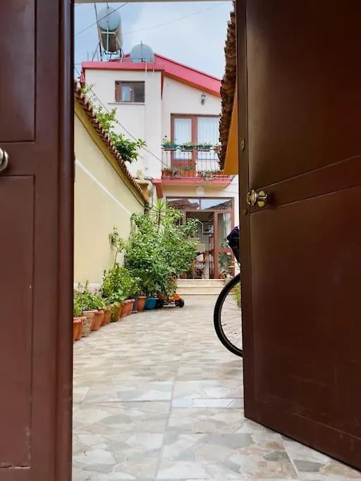 Vila Kodra Villa Tirana